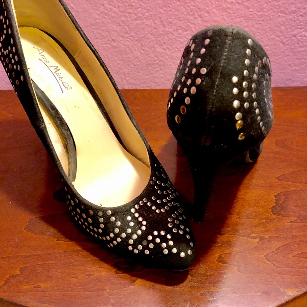 Shoes - Picture 4 of 5